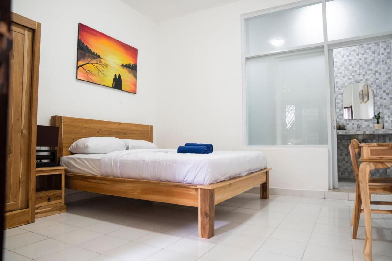 Sunrise Surf Guest House Canggu Exteriör bild